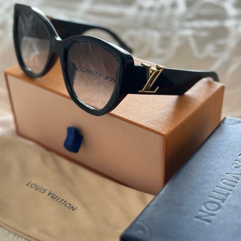 Louis Vuitton Sunglasses Full Set